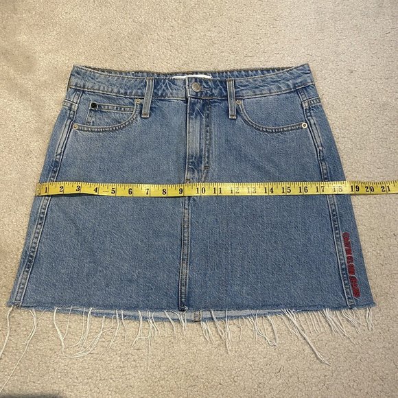 Denim Skirt CALVIN KLEIN JEANS Women's W27 4 Small Frayed Hem Light Wash Logo - Picture 8 of 12